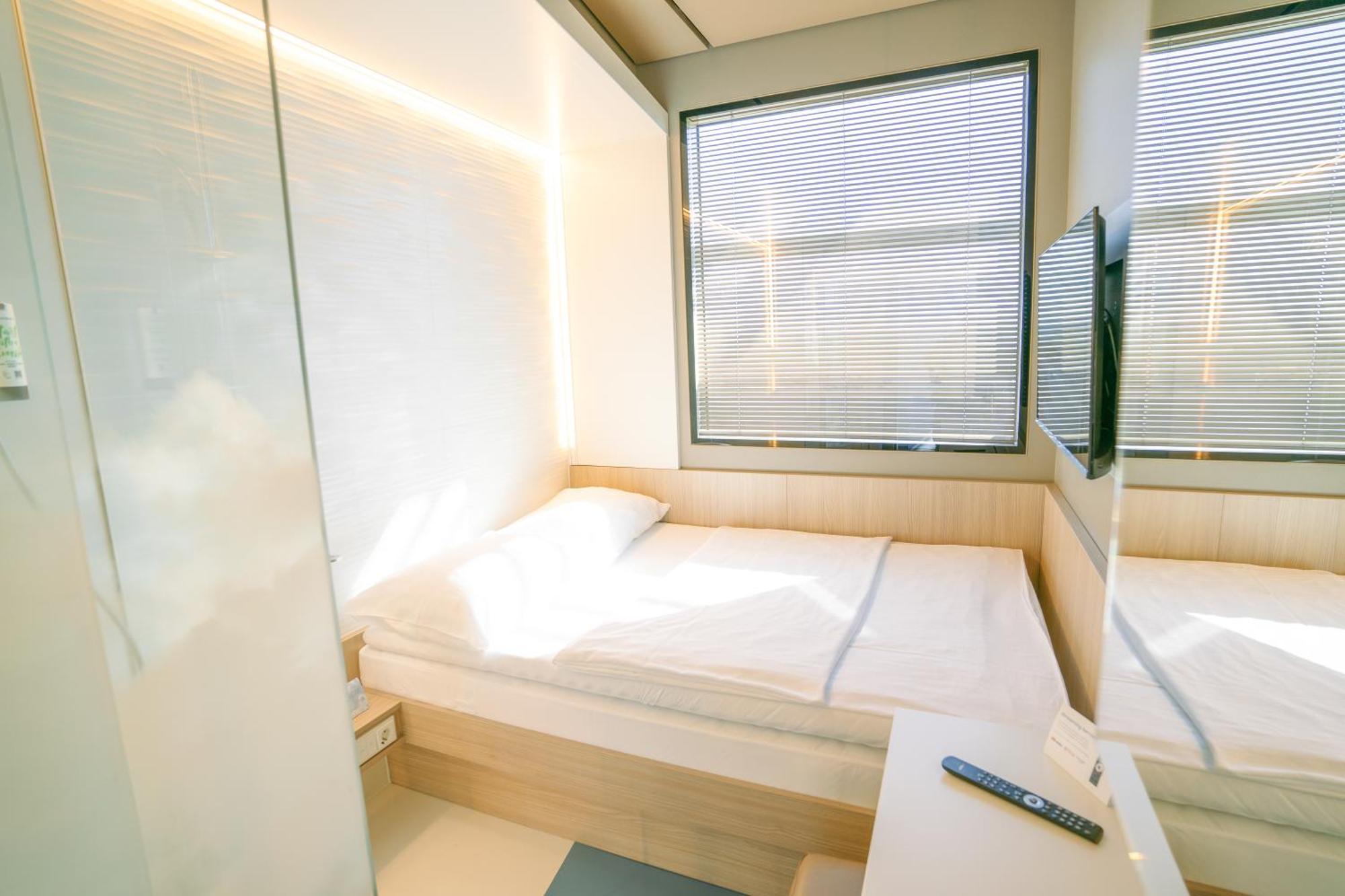 My Cloud Transit Hotel - Guests With International Flight Only! Frankfurt am Main Exterior photo