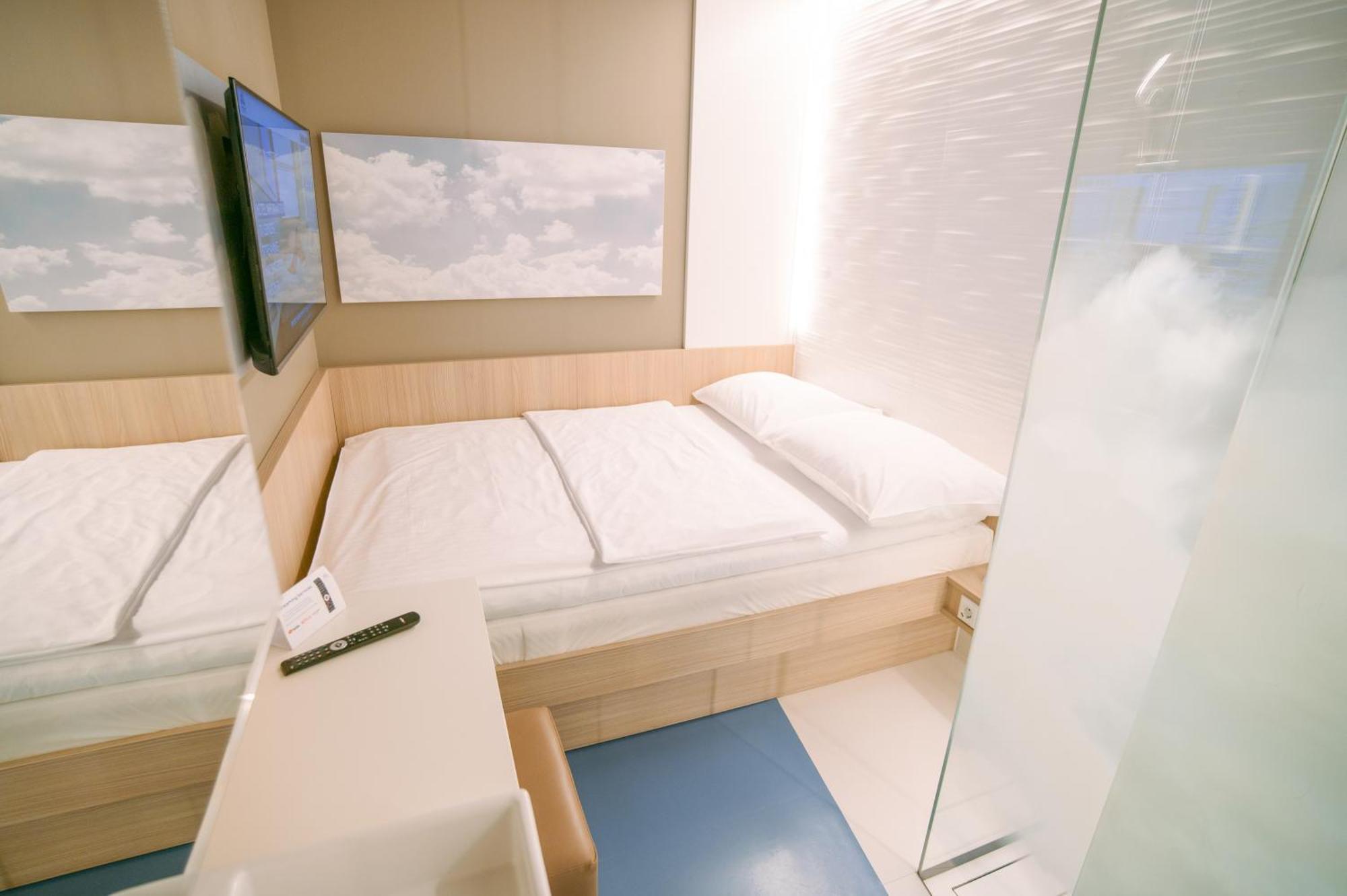 My Cloud Transit Hotel - Guests With International Flight Only! Frankfurt am Main Exterior photo